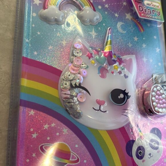 Rainbow Cat Diary with Lock & Keys - Pink and Purple - Picture 5 of 6